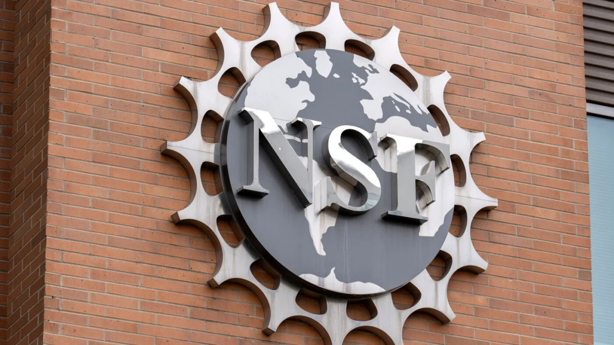 The headquarters of the National Science Foundation in Alexandria, Va. (Mark Schiefelbein/AP)