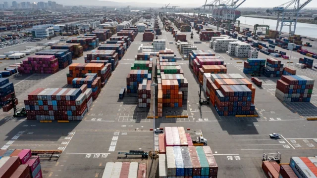 Companies Begin Receiving Tariff Refunds After Supreme Court Ruling