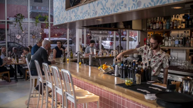 Austin Restaurant Lets Diners Set Prices Amidst Inflationary Pressures