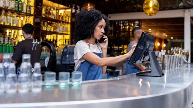 UK Job Vacancies Plummet to Five-Year Low, ONS Reports