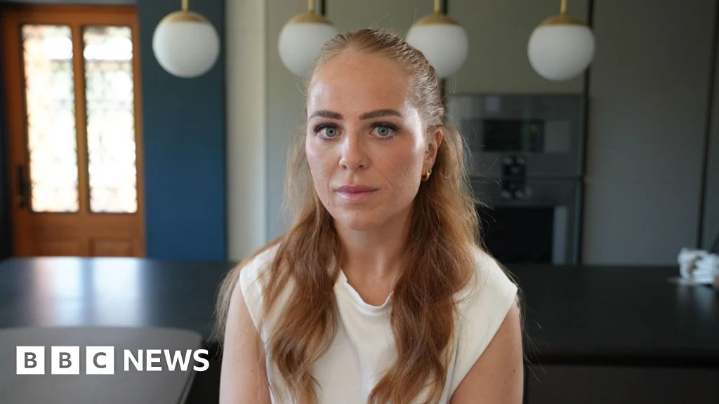 Alex Hughes is campaigning for stricter rules on alcohol delivery apps after her sister Zoe's death.