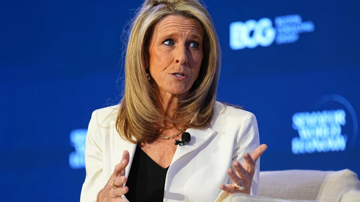 FanDuel CEO Amy Howe is out after five years at the sportsbook.