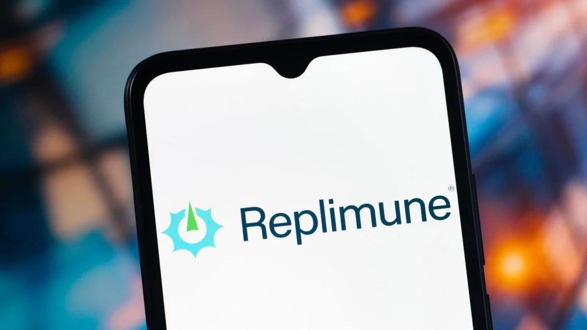 Replimune plans to resubmit its melanoma drug to the Food and Drug Administration for review after a leadership exodus at the agency.