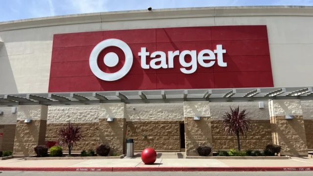 Target Set to Announce Q1 Earnings Amid Consumer Uncertainty and Turnaround Efforts
