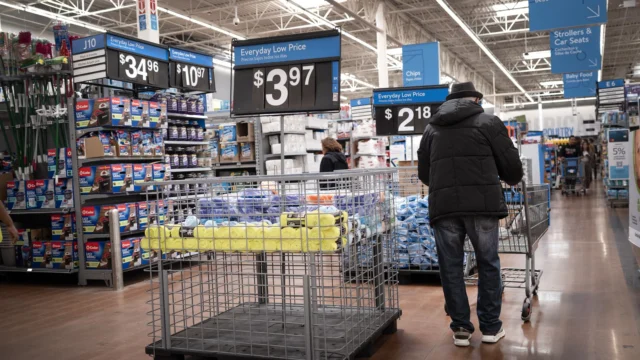 Major U.S. Companies Pursue Tariff Refunds Despite Trump’s Warning