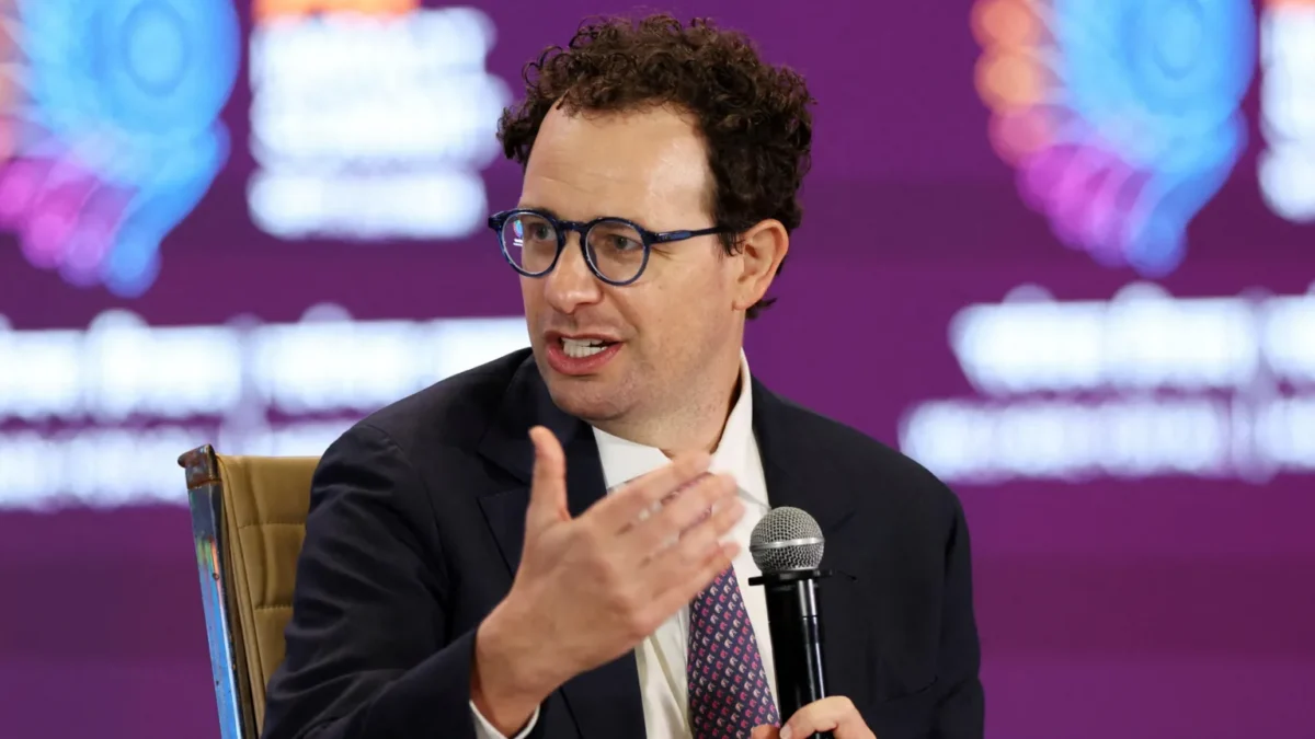 Anthropic executives expected to meet White House officials in Washington