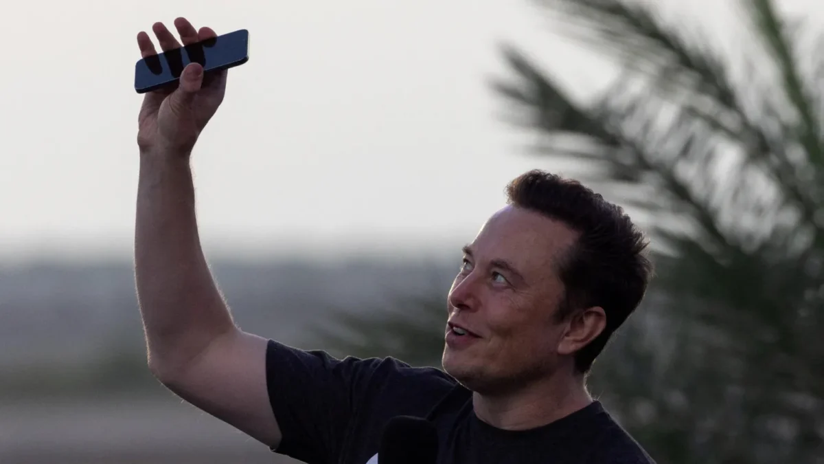 SpaceX expands its AI ambitions with Cursor while preparing for a September closing.