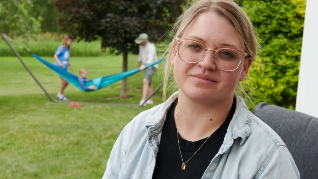 Survey Shows Working Parents Feel They Can’t Give 100% At Work Or Home, Pew Finds