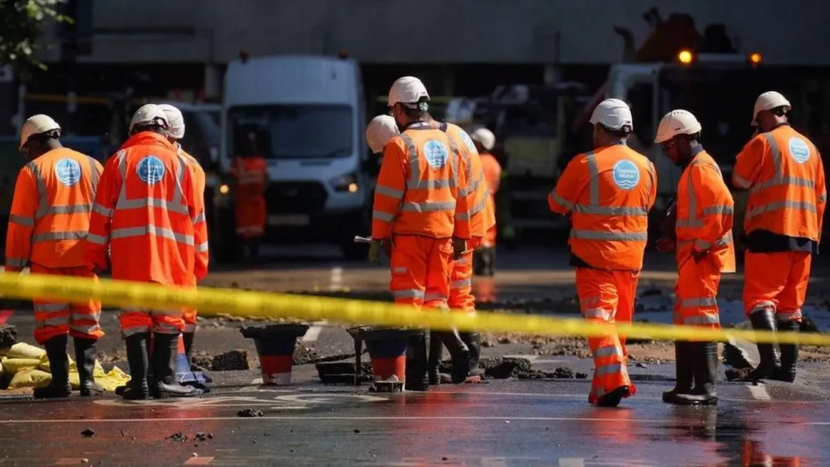 Thames Water sits at the center of a rescue-and-nationalisation debate as regulators and government weigh the future of the utility.