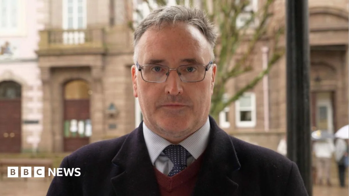 Charities and businesses urge Jersey to form a poverty taskforce to address rising living costs.