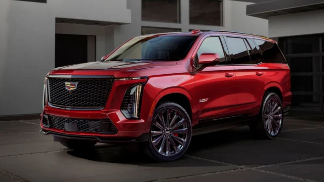 GM Announces Gas-Powered Cadillac Lineup Amid EV Pullback