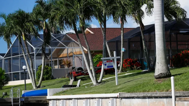 Midwesterners Flock to Florida Gulf Coast, Sparking Sarasota’s Population Boom